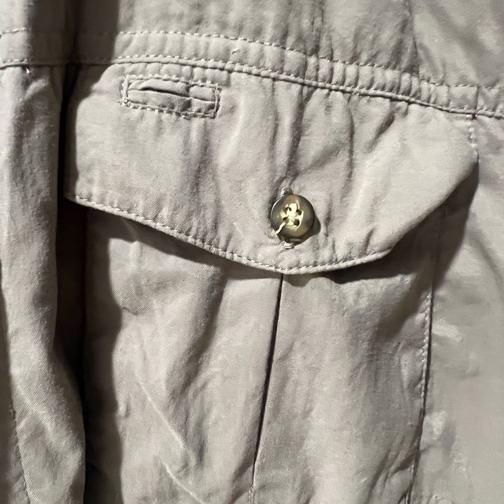 The North Face women’s brown button down field shirt, size medium, GUC, pockets - Picture 4 of 8